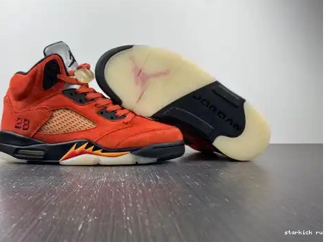 Mars 5 Retro DD9336-800 Jordan DD9336-800 on Dunk 0421